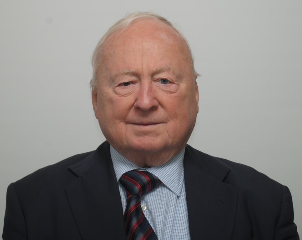 Univ. Prof. DDr. Peter Linnert