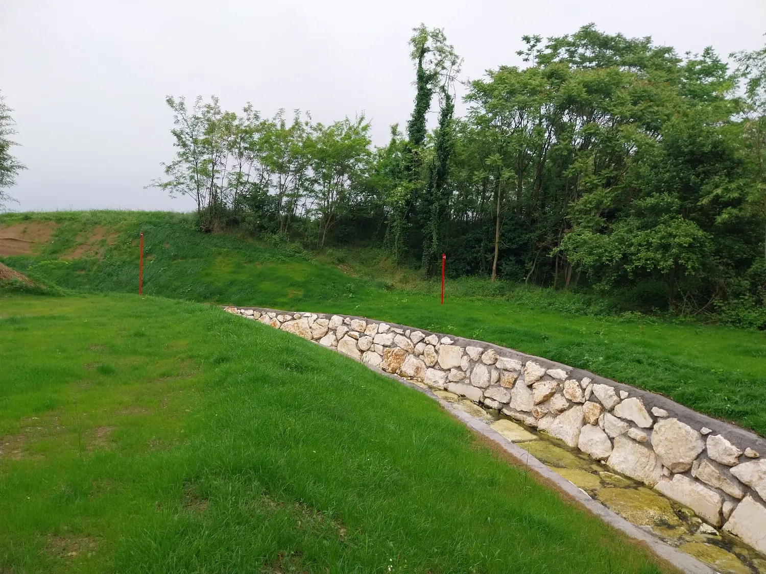 Displayed image from the thumbnail slider