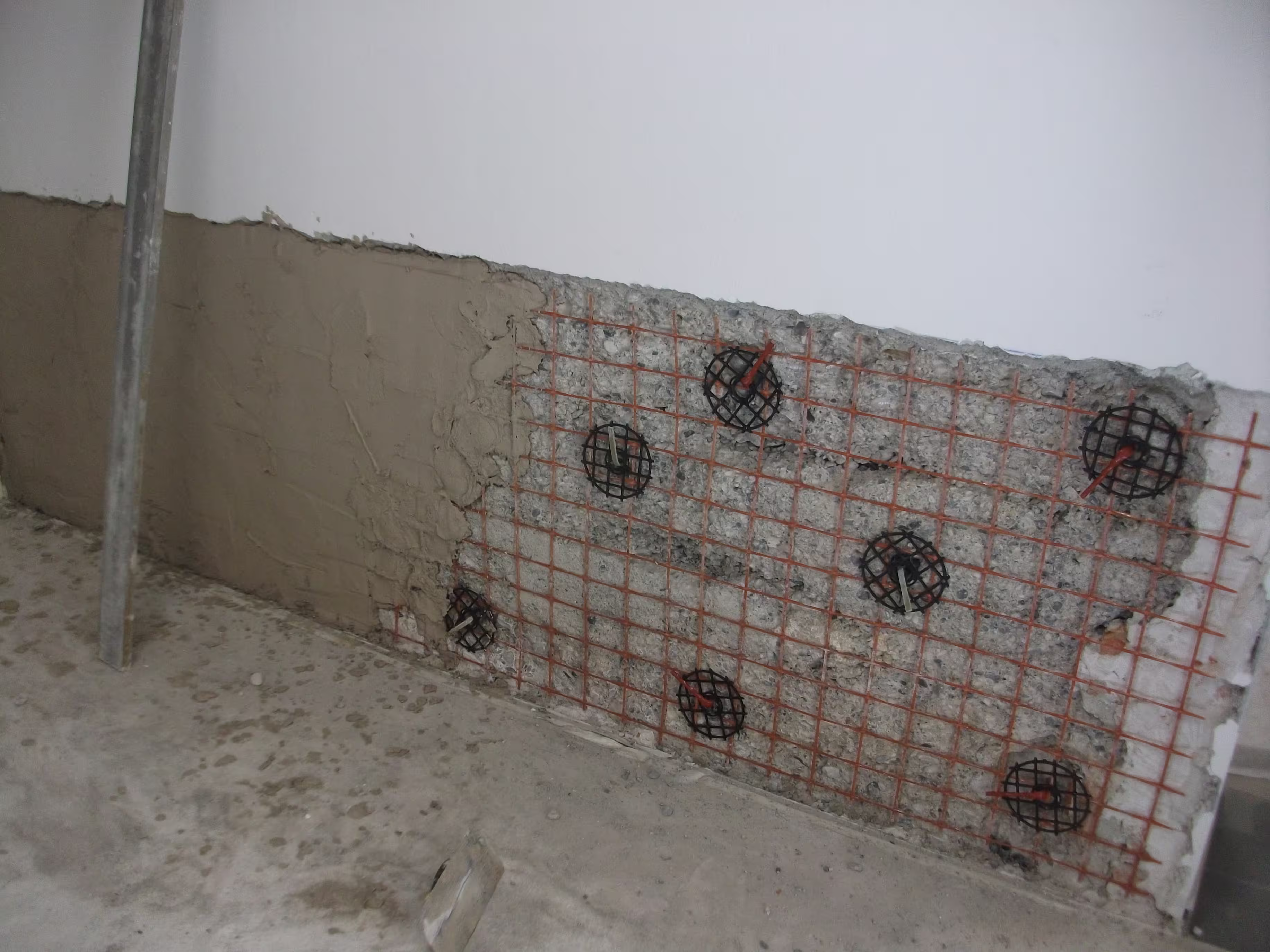 Displayed image from the thumbnail slider