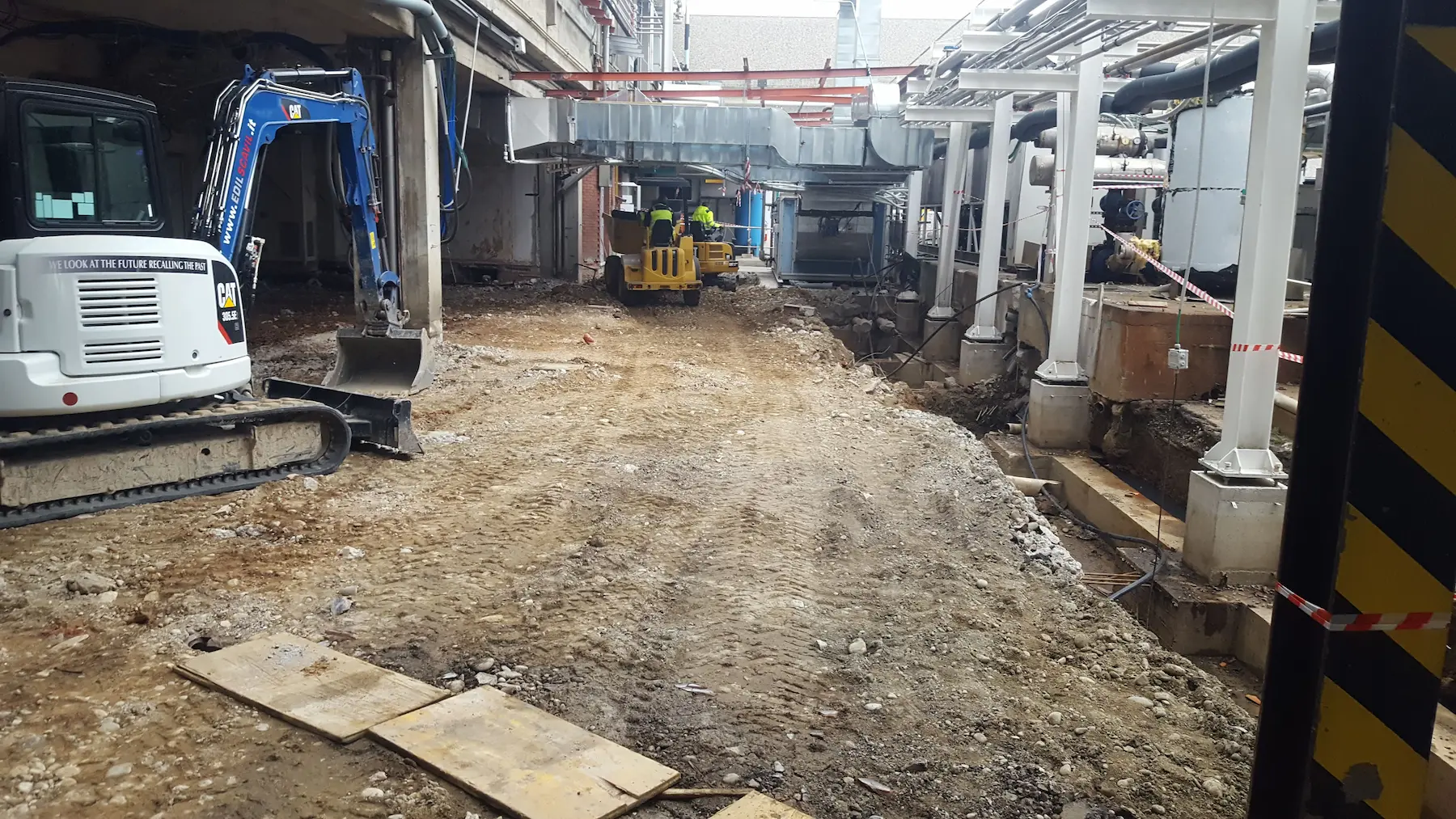 Displayed image from the thumbnail slider