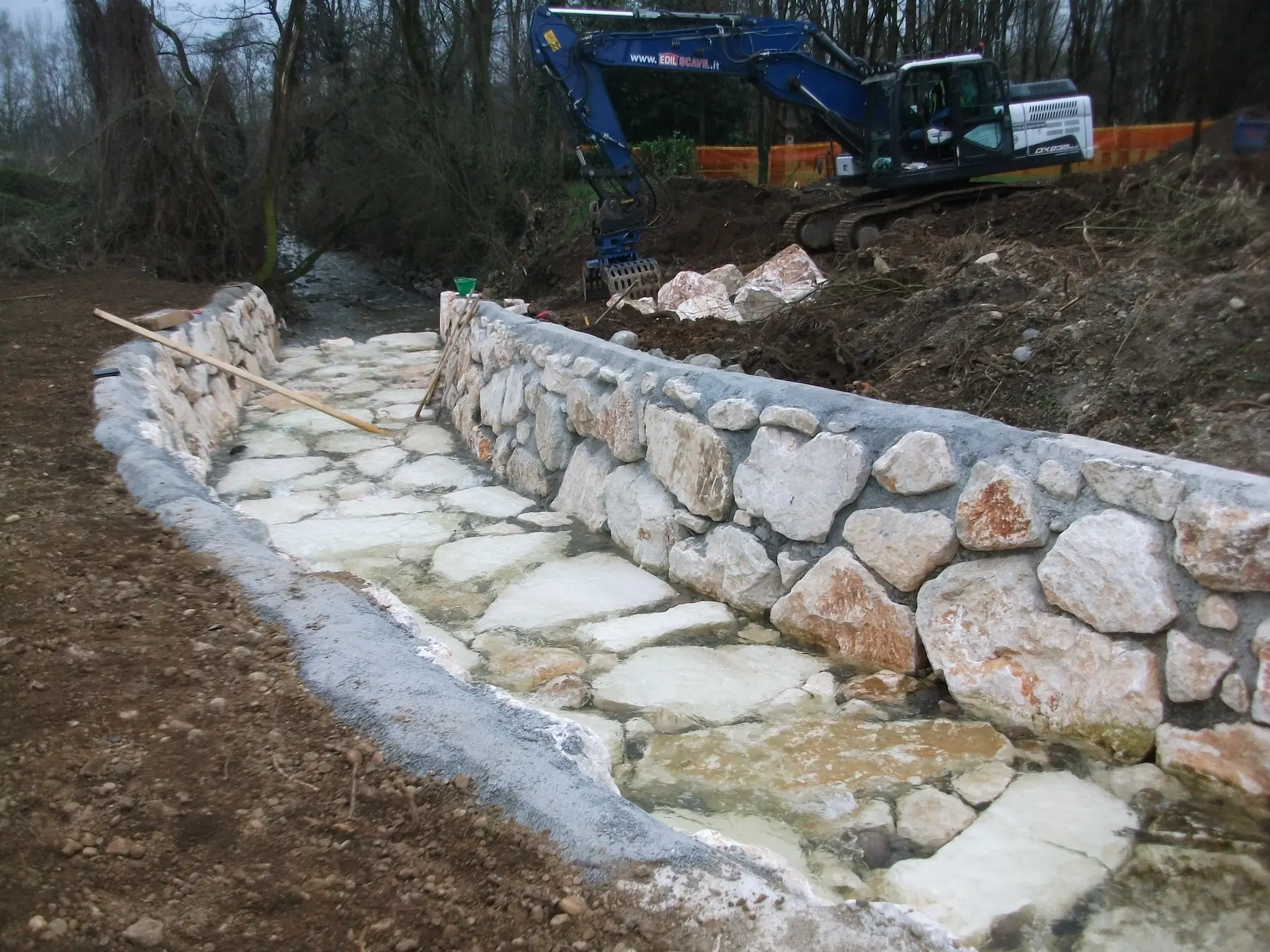 Displayed image from the thumbnail slider