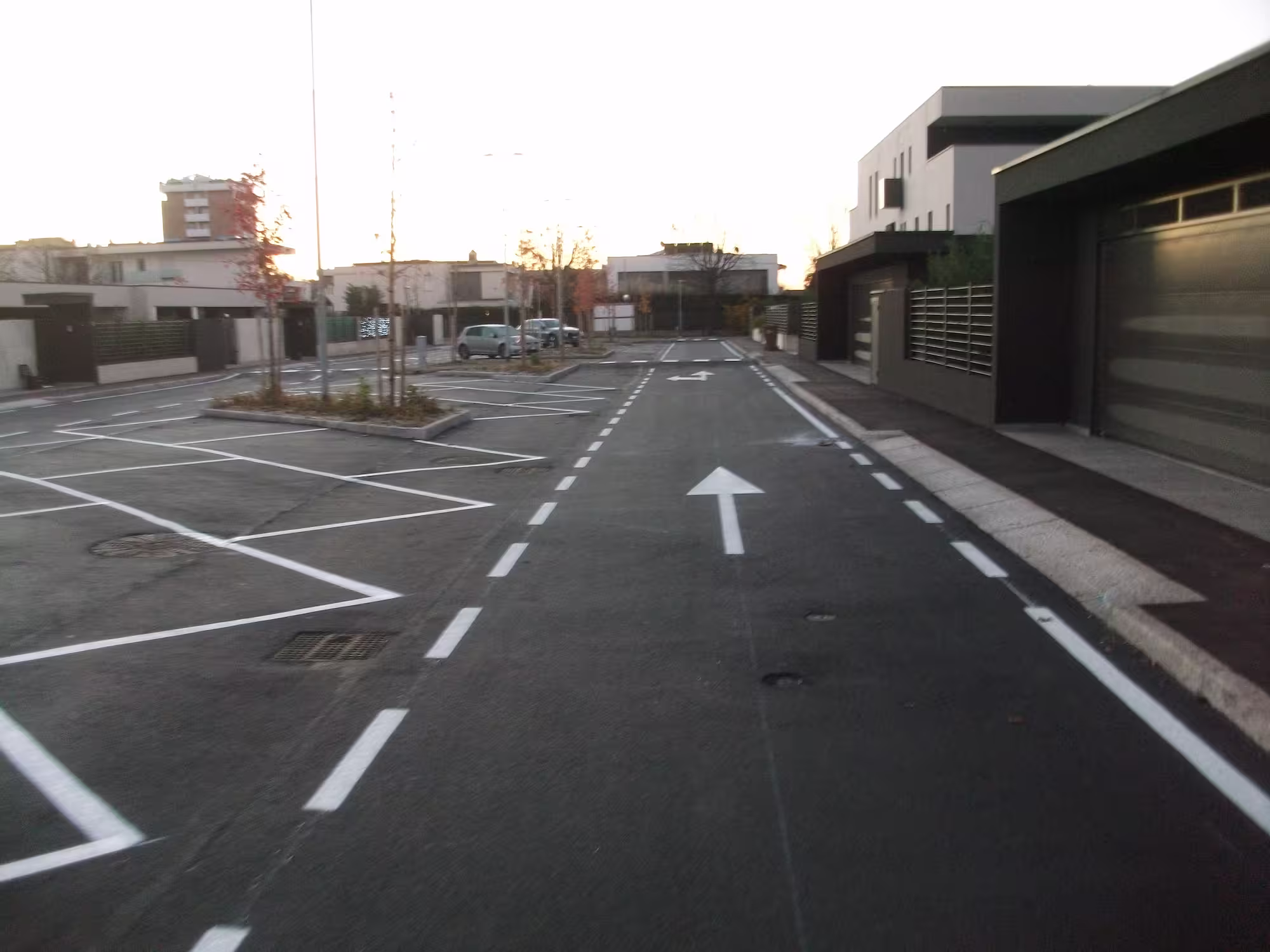 Displayed image from the thumbnail slider