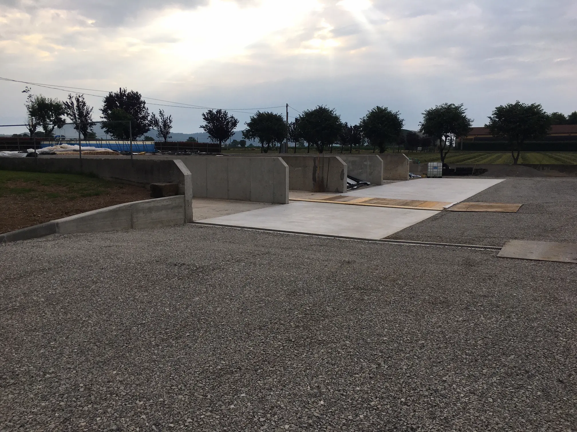 Displayed image from the thumbnail slider