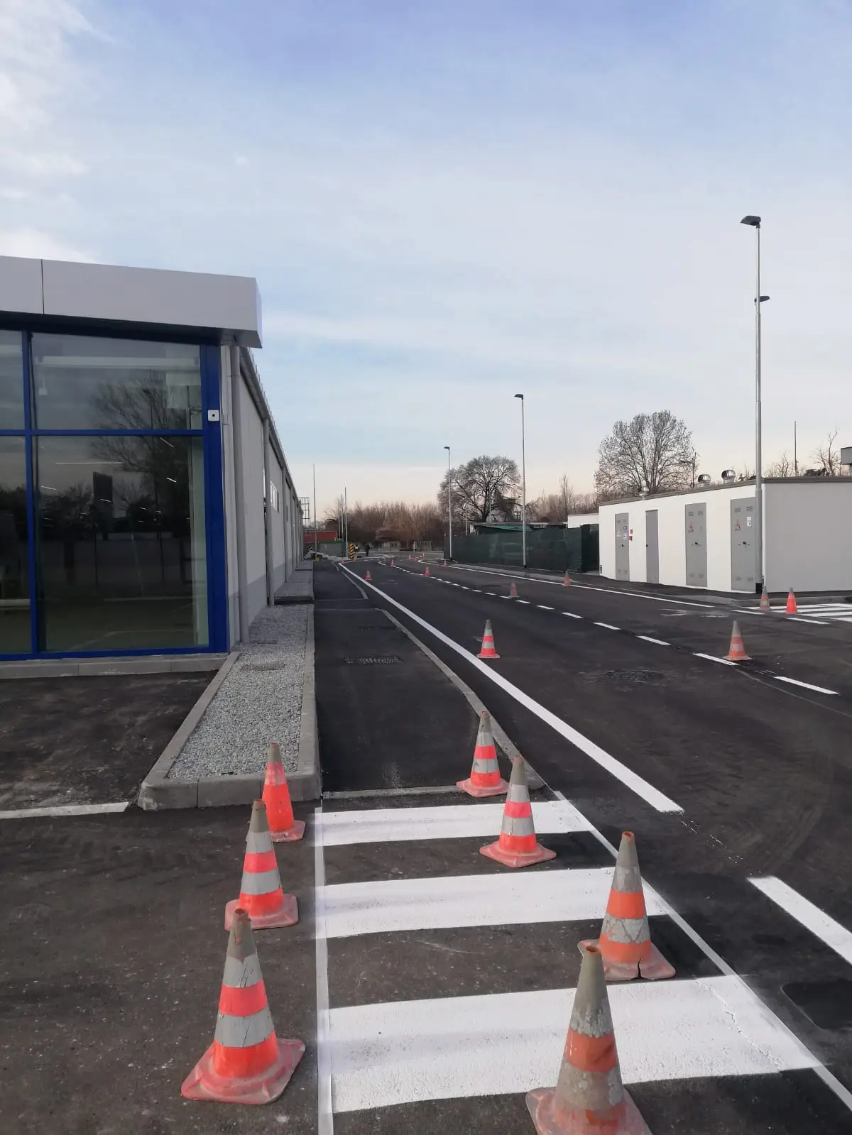 Displayed image from the thumbnail slider