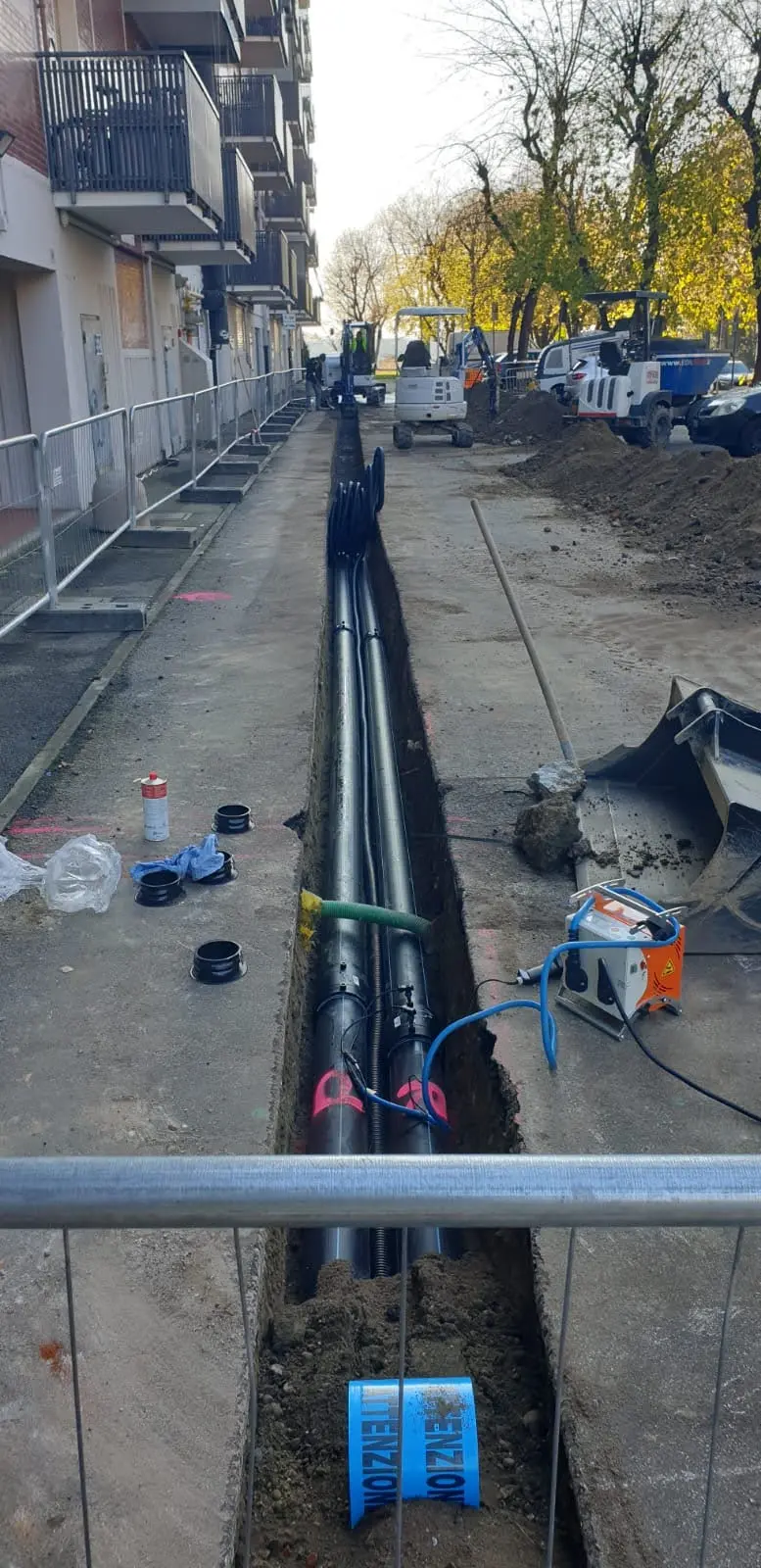 Displayed image from the thumbnail slider