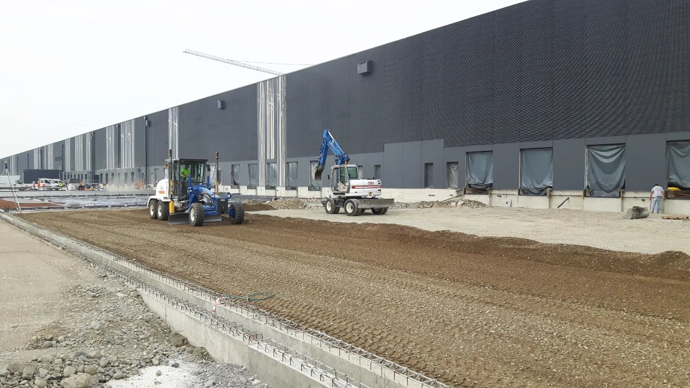 Displayed image from the thumbnail slider