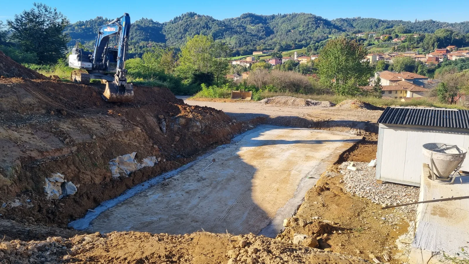 Displayed image from the thumbnail slider