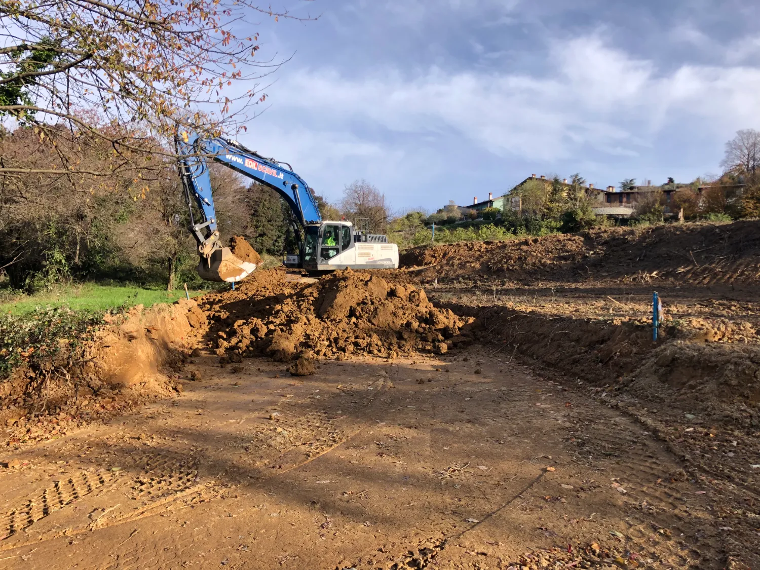 Displayed image from the thumbnail slider