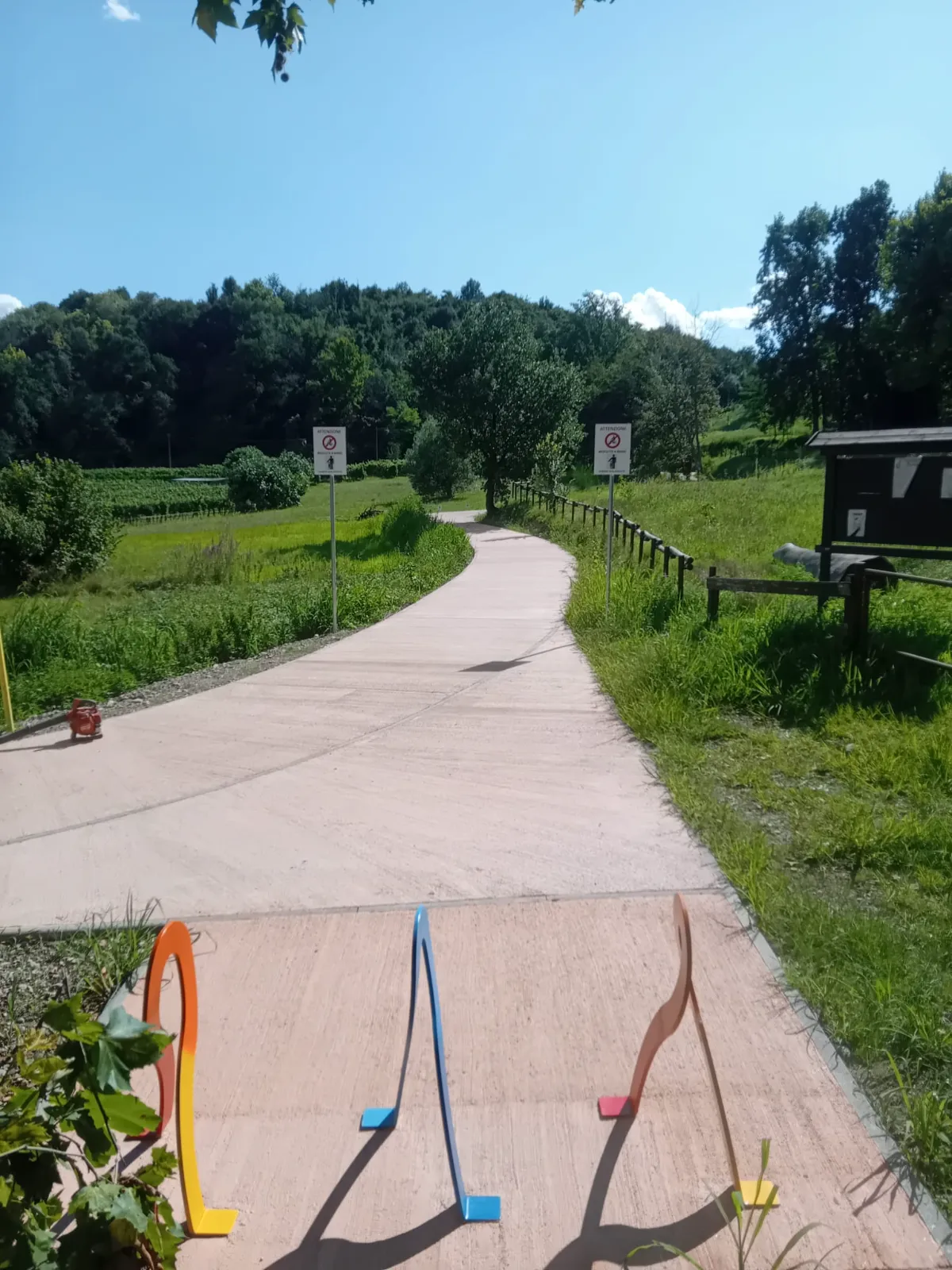 Displayed image from the thumbnail slider