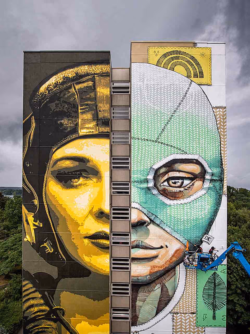 Ein farbenfrohes Mural in Berlin, gestaltet vom Hotel 6000 Künstlerduo Queenkong.