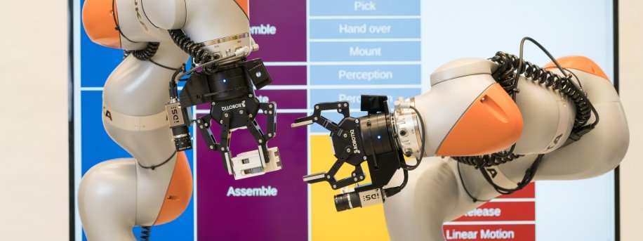 Siemens two-armed robot, aritificial intelligence