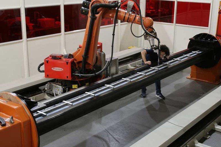 Robotic WAAM 3D printer developed by Cranfield University