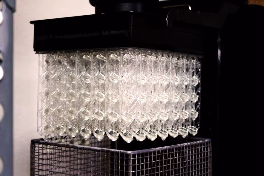 SLA 3D printing at Makelab