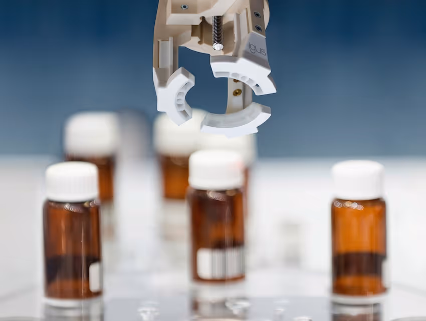 Igus 3d printed a gripper for a packaging line