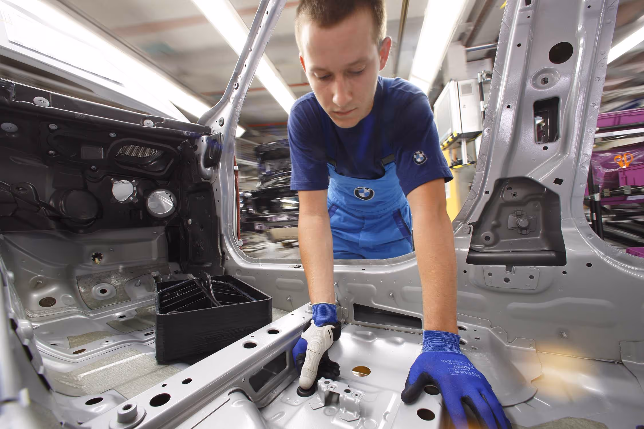 BMW 3d printed tools for assembly lines