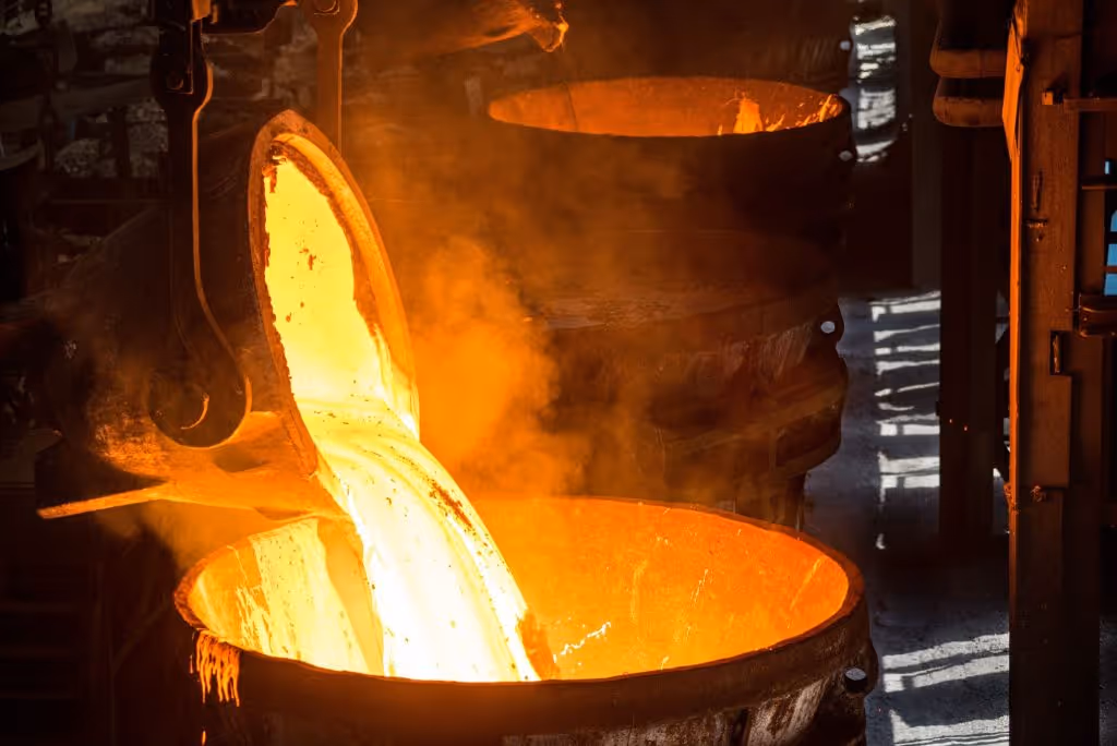 Molten steel being poured into a container 