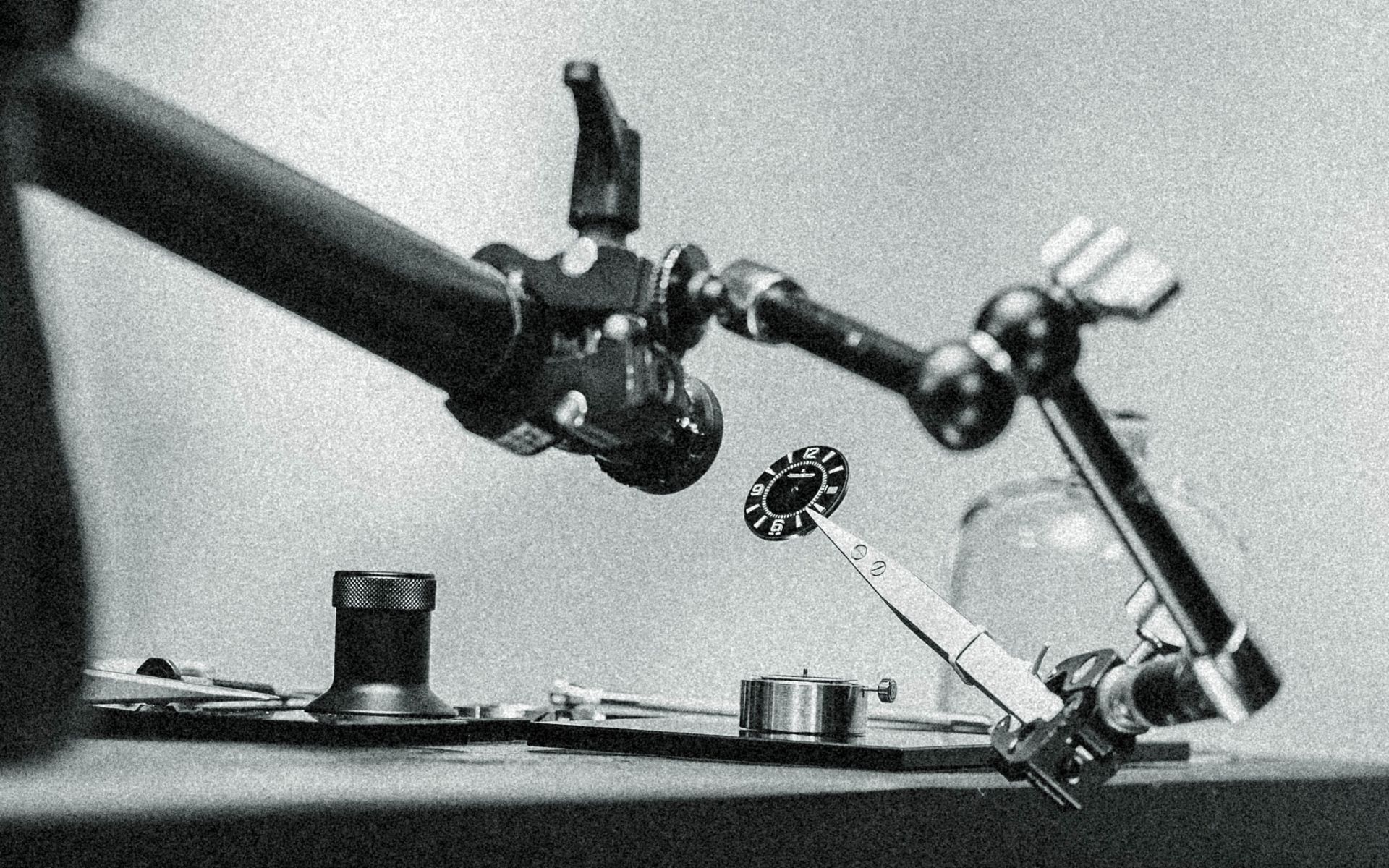 Motion-control robot filming a luxury watch for L'Imagerie Films luxury video production.