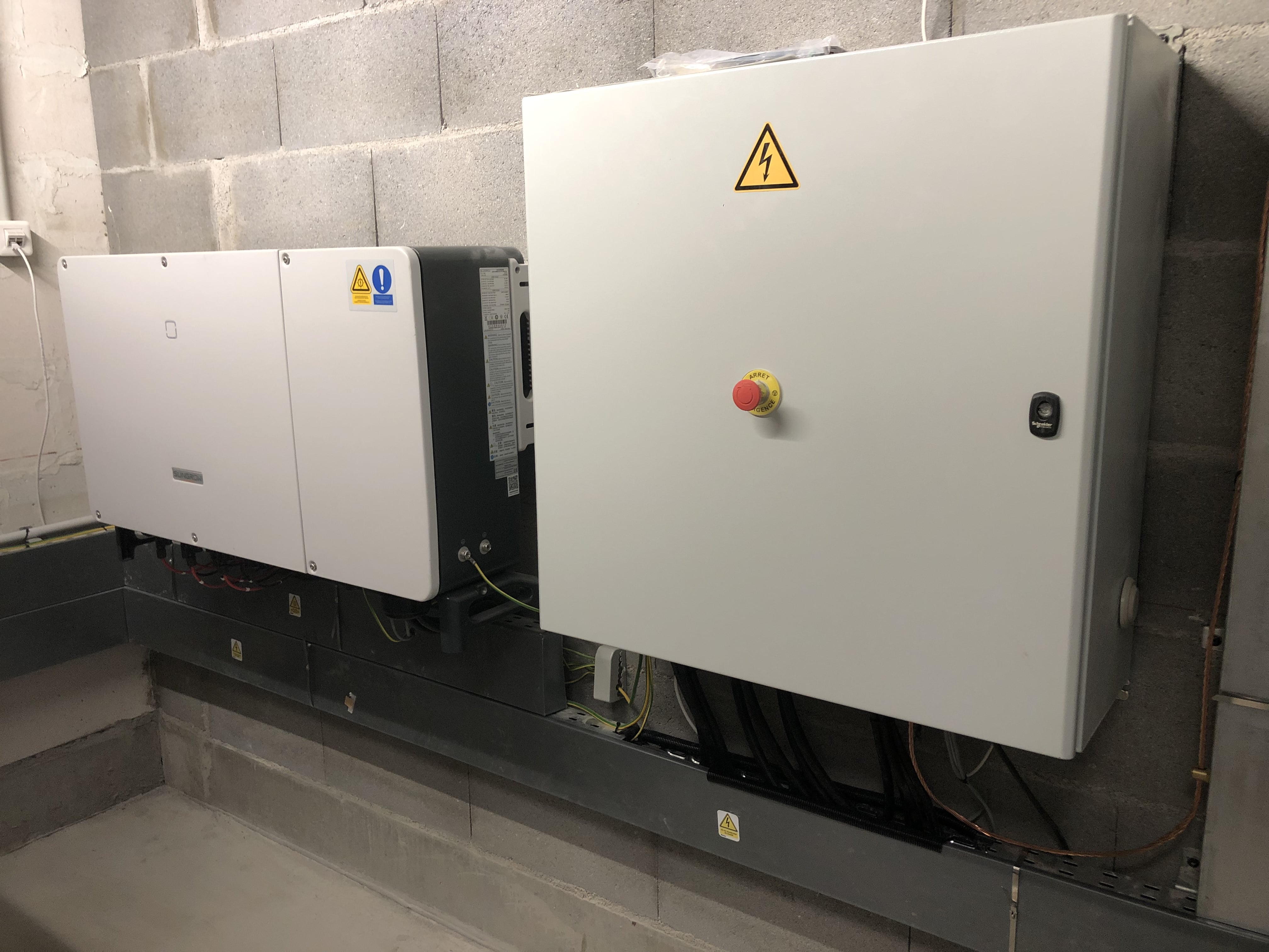 Système général d'alimentation panneau photovoltaique à Nantes.