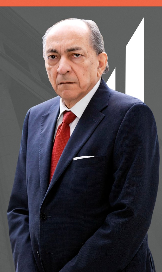 [team] image of team member (for a direct-to-consumer electronics brand)