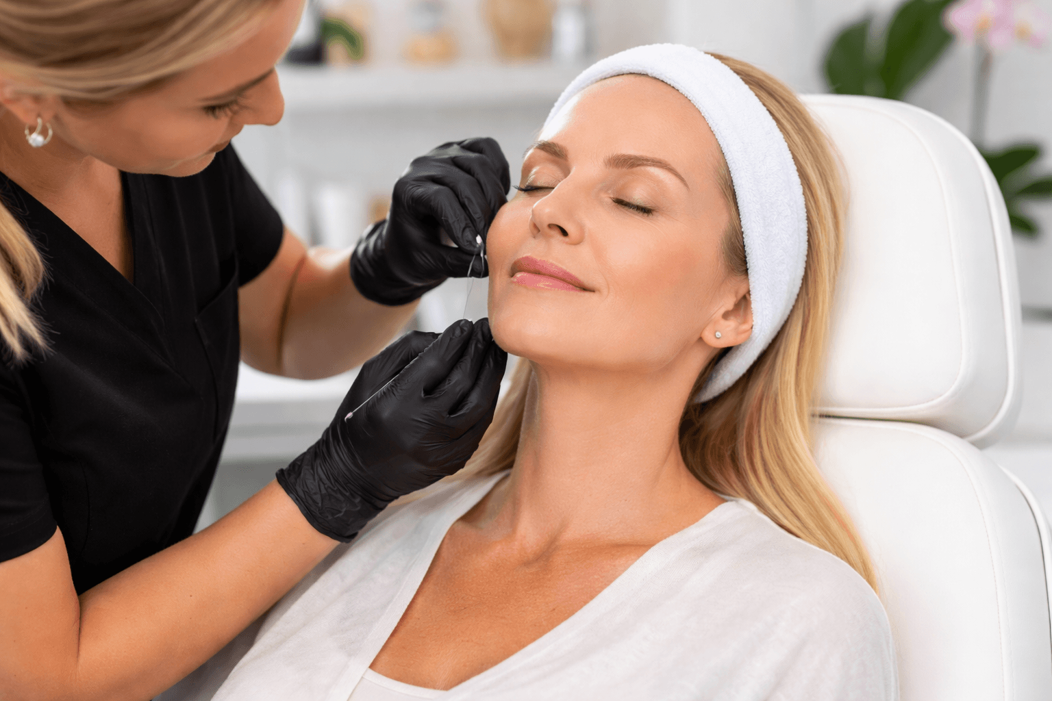 Patient receiving PDO thread lift treatment in Dallas, Texas at The Lab MedSpa