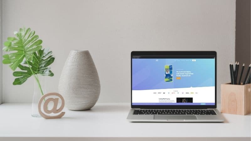 Inline augmented reality