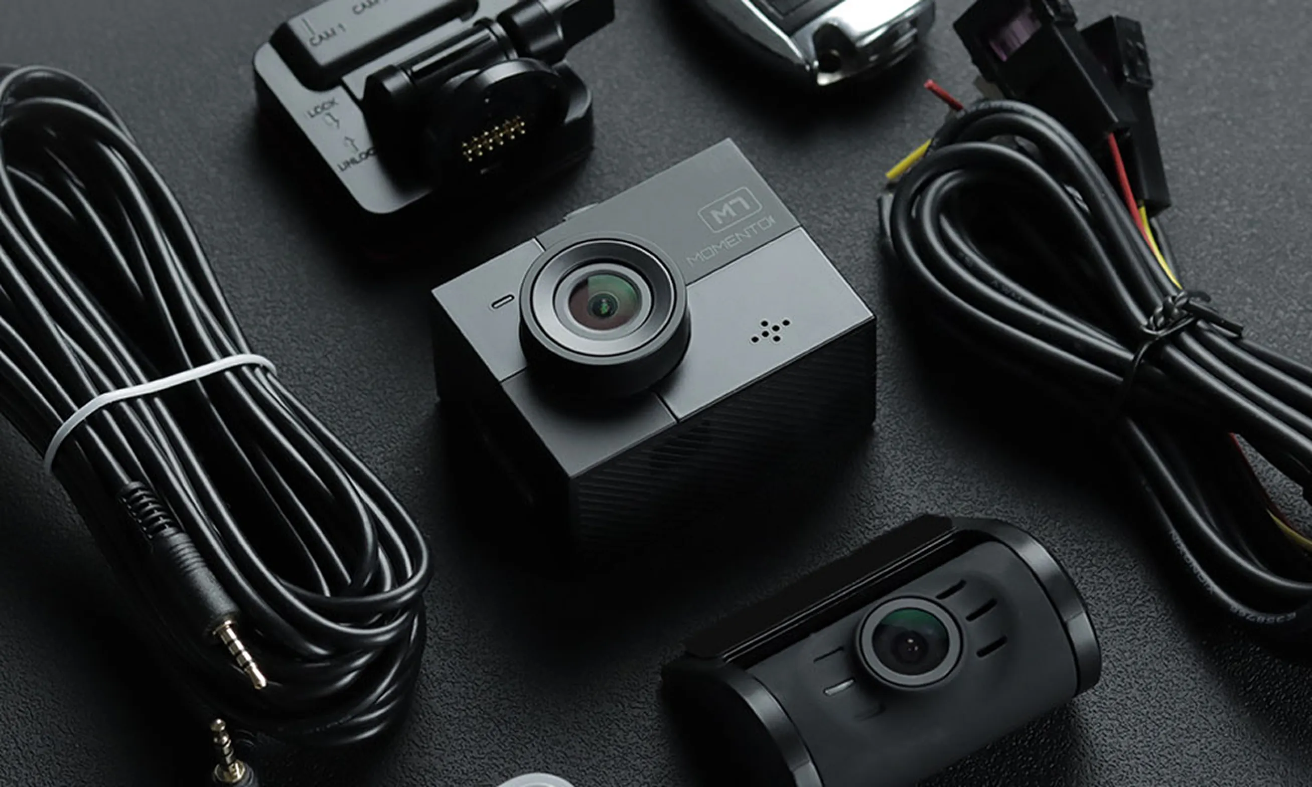 Momento M7 Dash camera