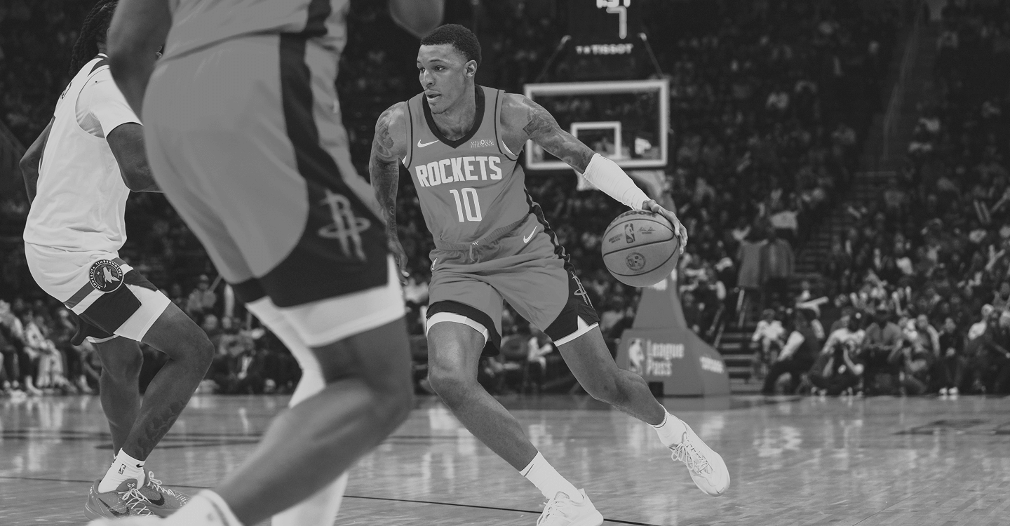Jabari Smith Junior playing basketball