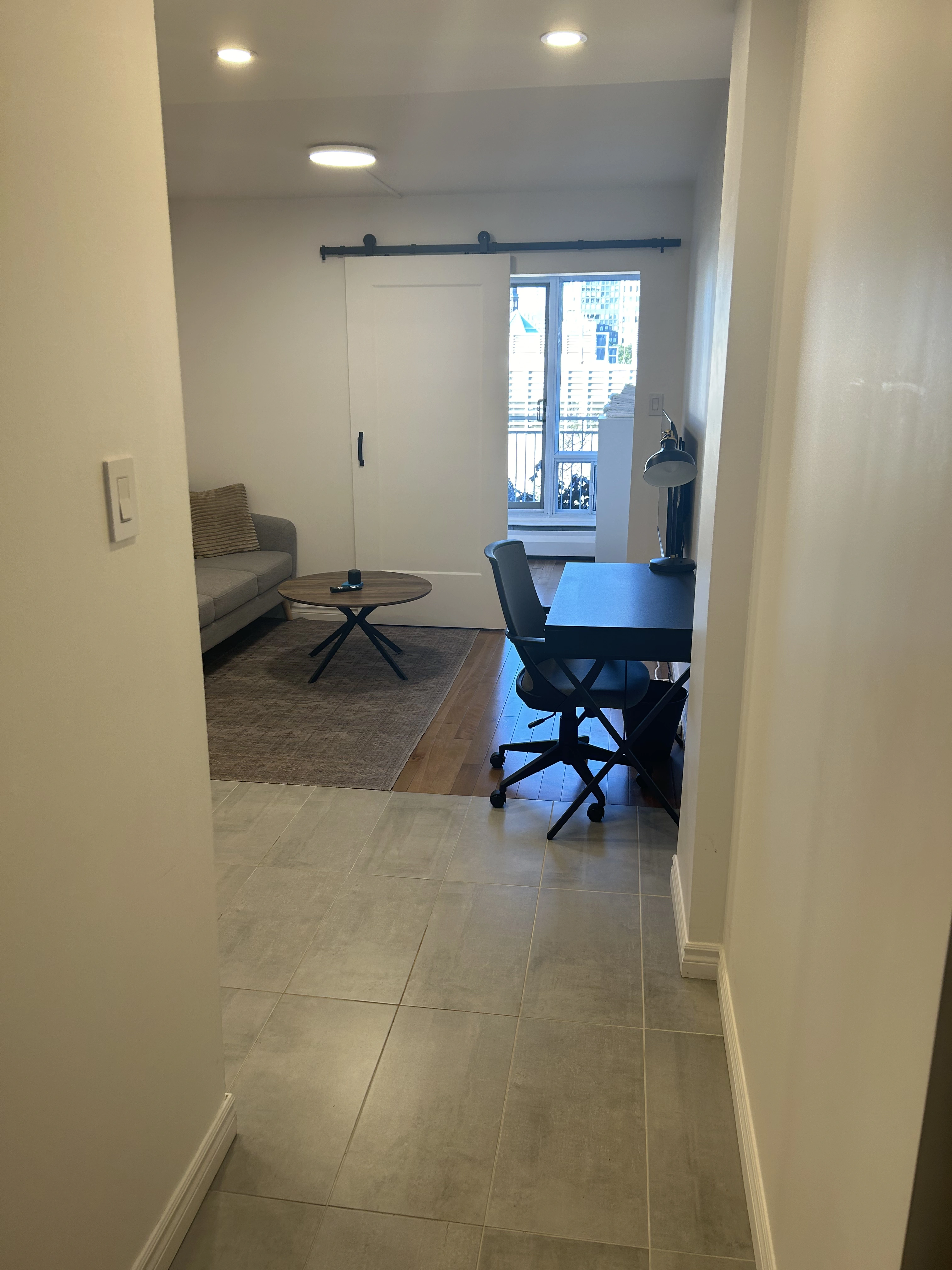 Affordable One-Bedroom Apartment Tailored for Students