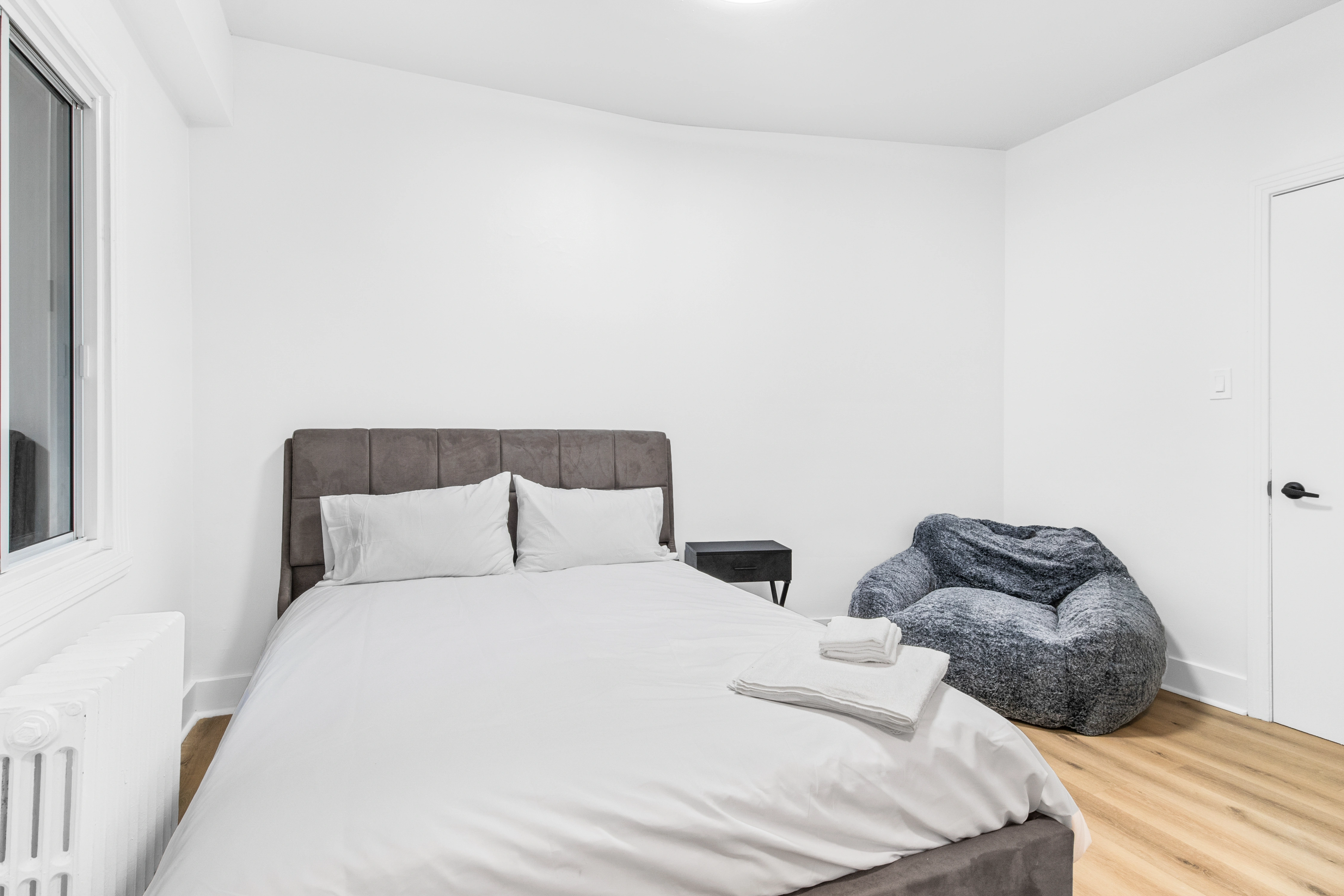 Affordable One-Bedroom Student Space Near Campus