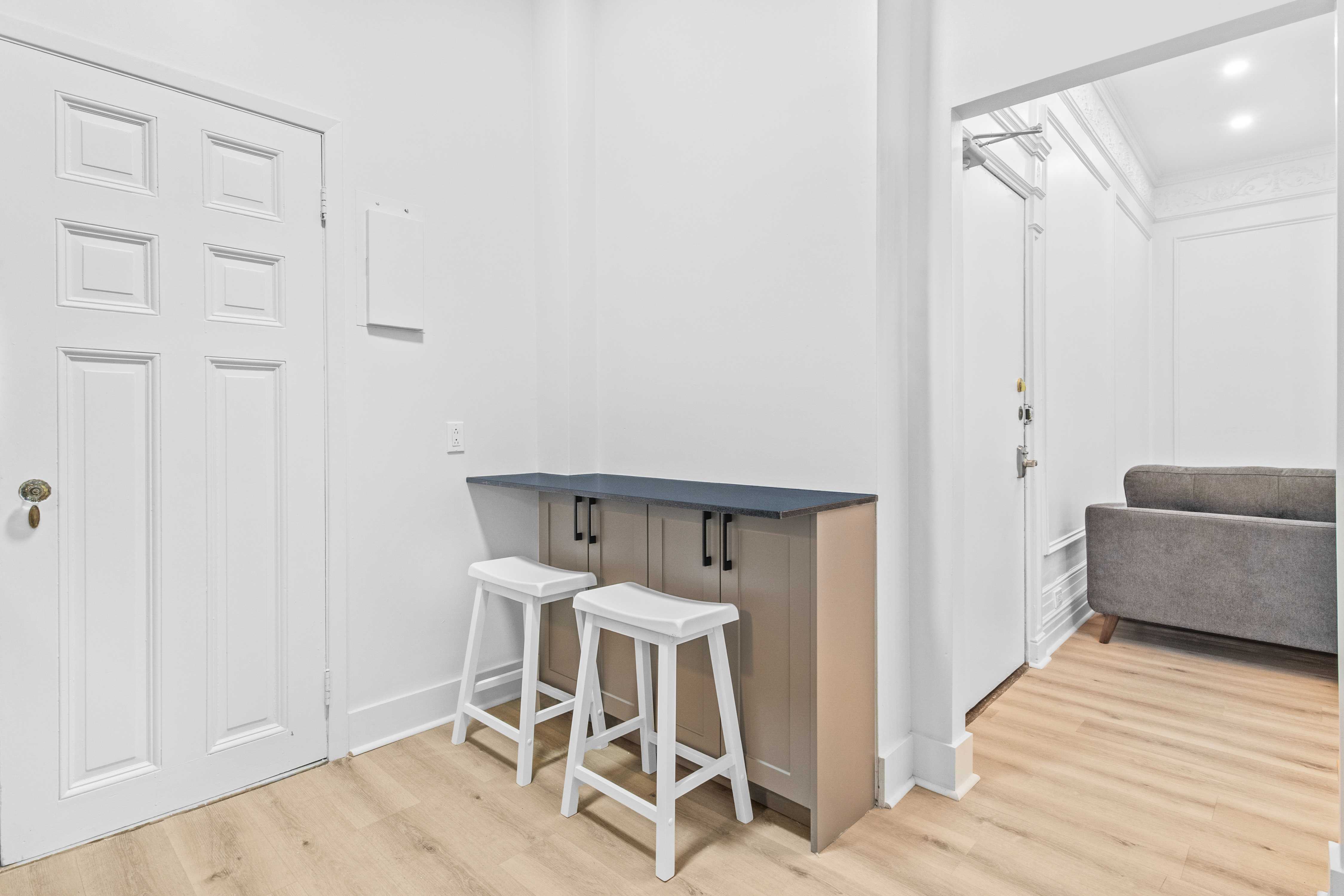 Affordable One-Bedroom Apartment Near Campus and Transit