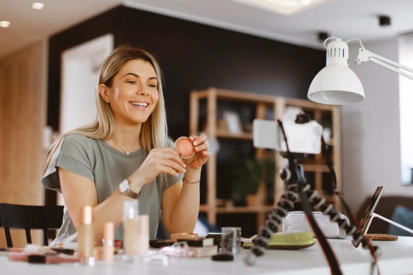 beauty influencer