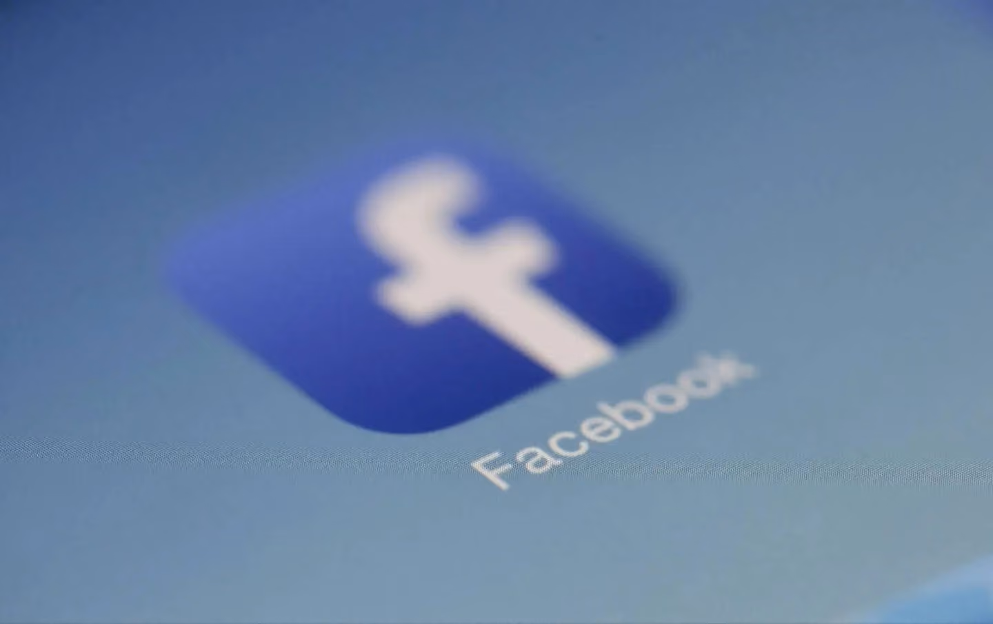 Best Time to Post on Facebook in 2025: A Guide for Micro‑Influencers and Brands