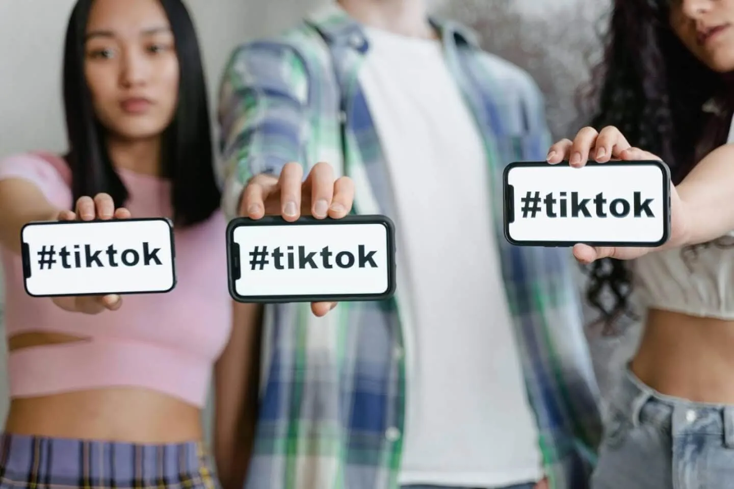 How TikTok Creators Can Find the Best Hashtags in 2025