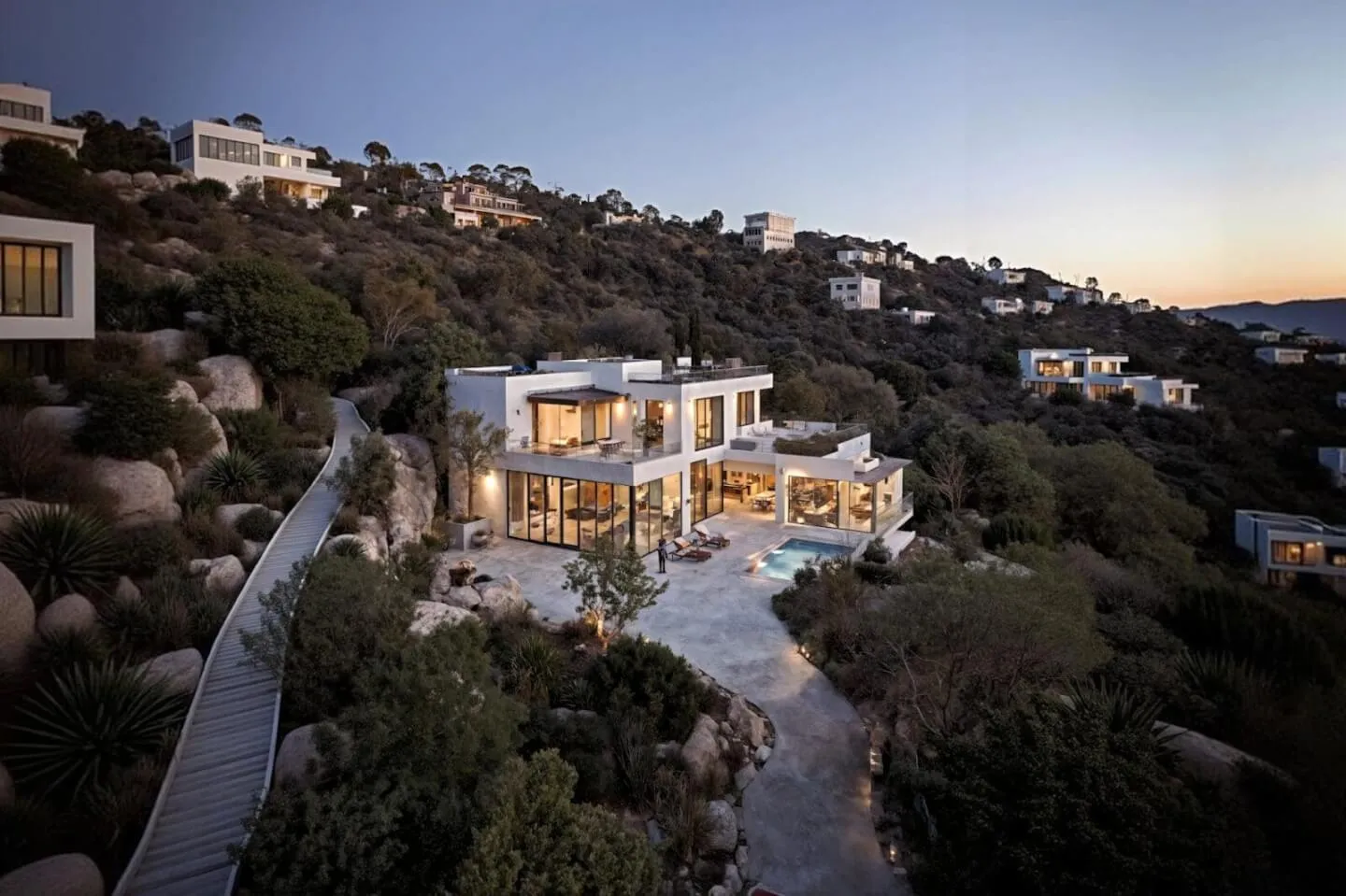 What Is a Content House? A Complete Guide to Influencer Collab Mansions