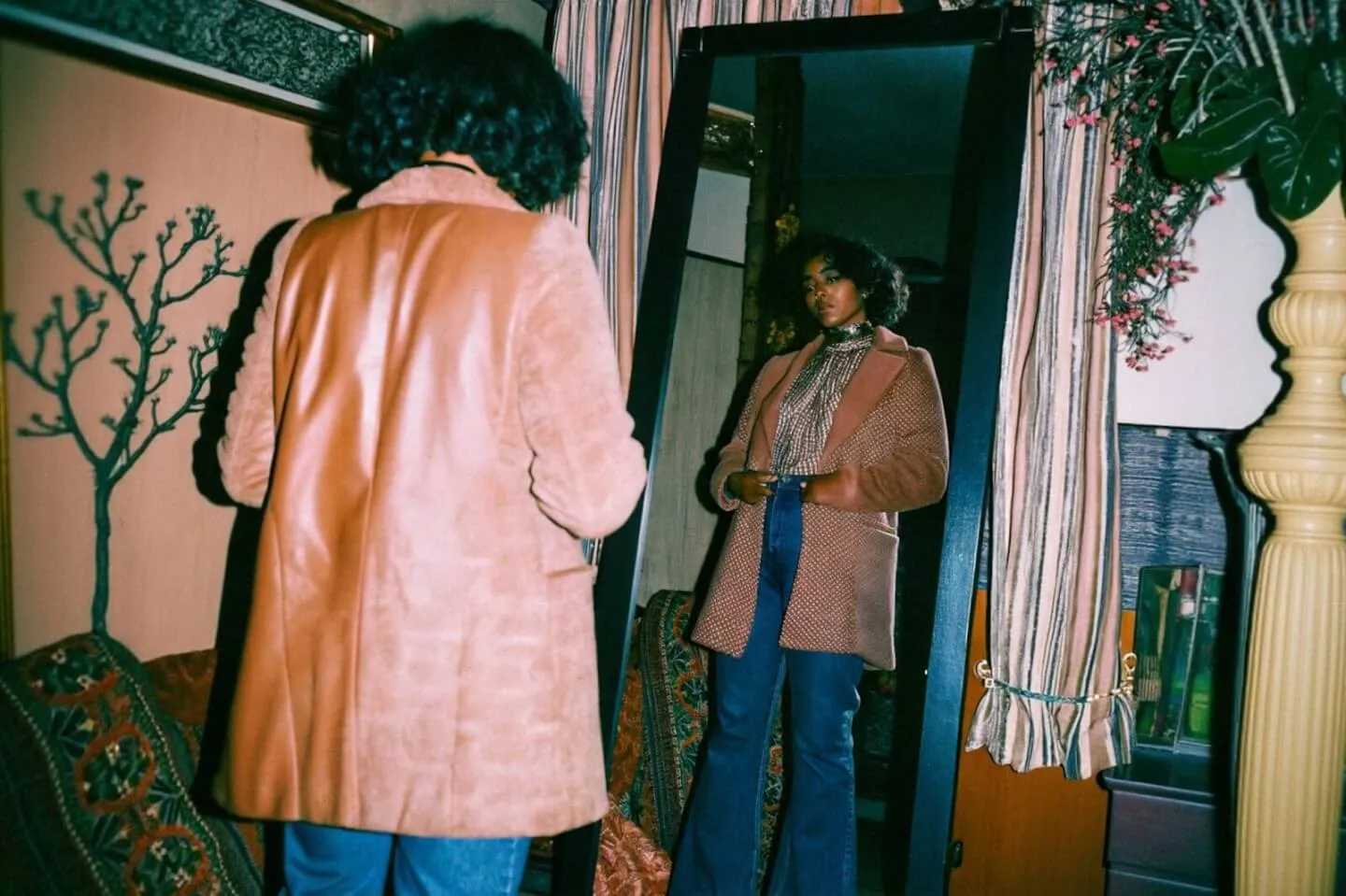 C2C Marketing Meaning: How Consumer-to-Consumer Marketing Drives Trust and Sales in the Era of Micro-Influencers