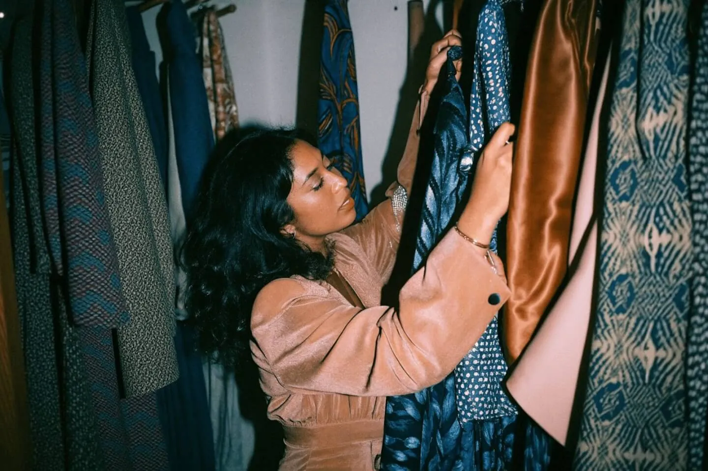 10 Best Shopping Haul Influencers (2025 Edition)