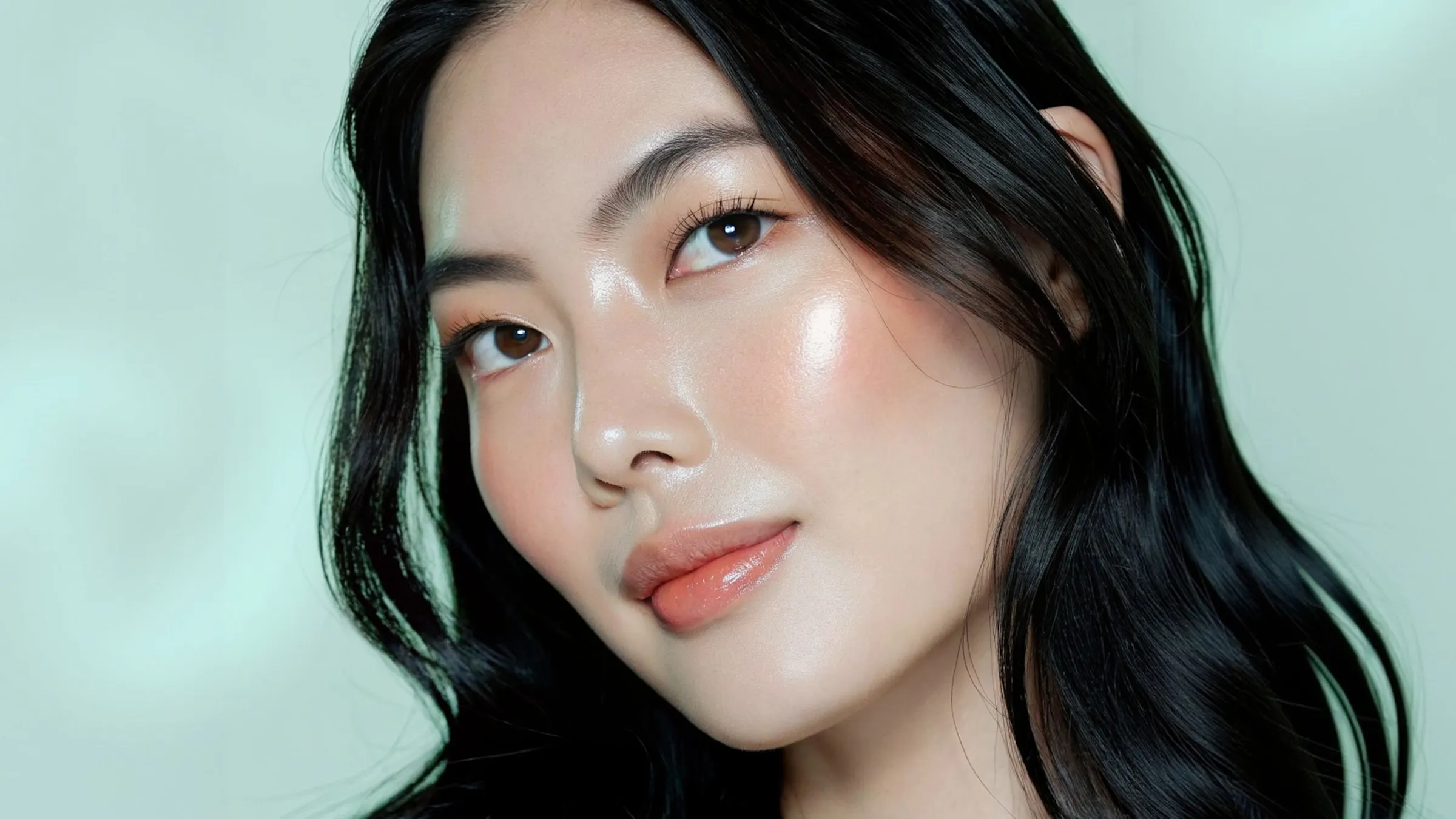 Clean Girl Aesthetic: History, Origins & Creator Guide