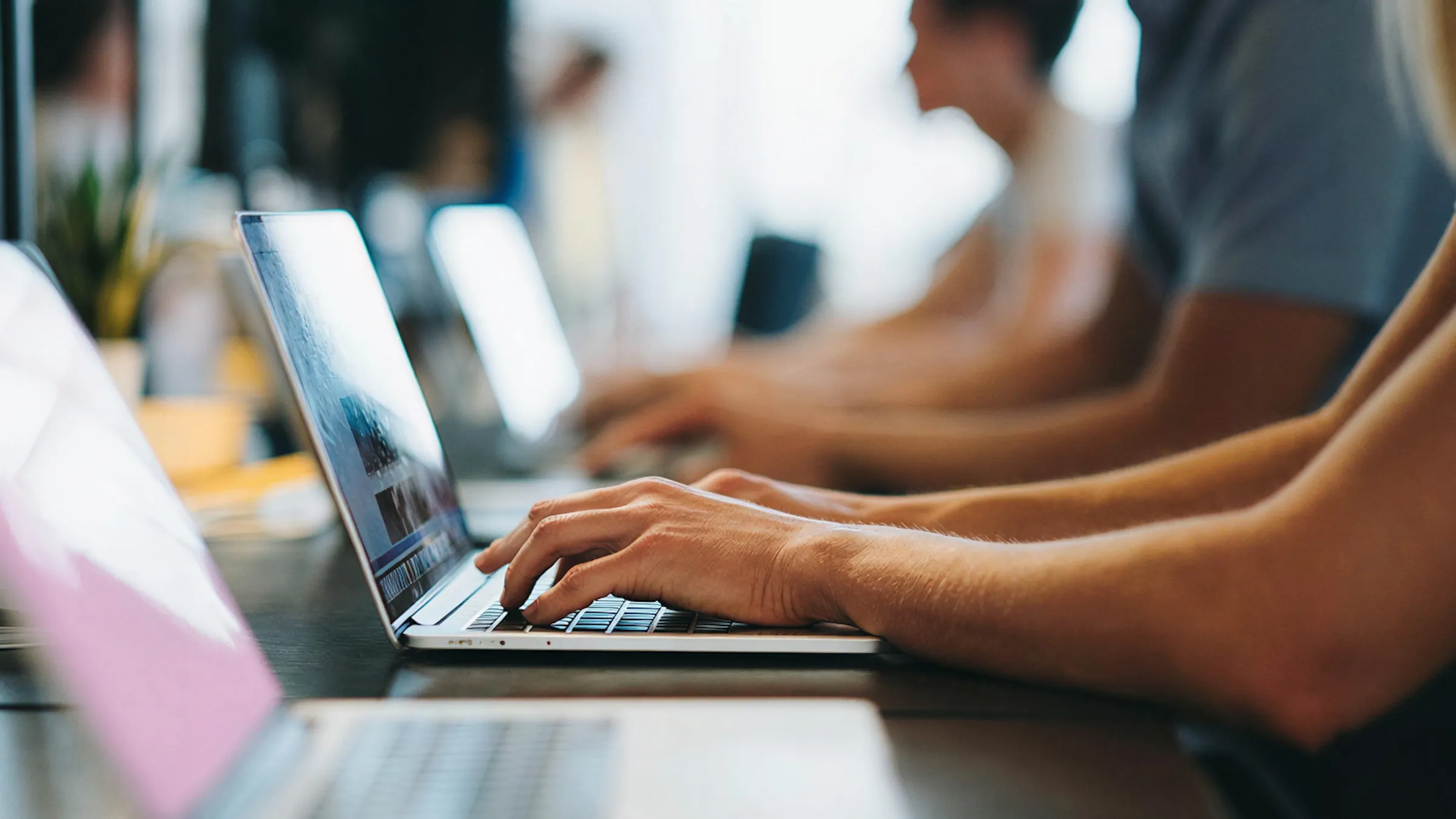 Top 7 Shopify Top Ads Platforms That Drive Revenue