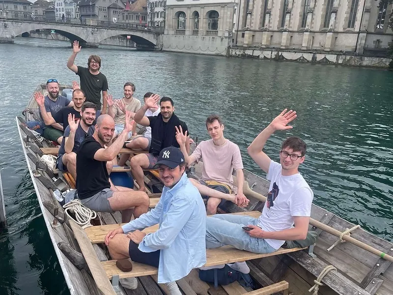 Foto che ritrae il team di Manukai nella pagina "Chi siamo"