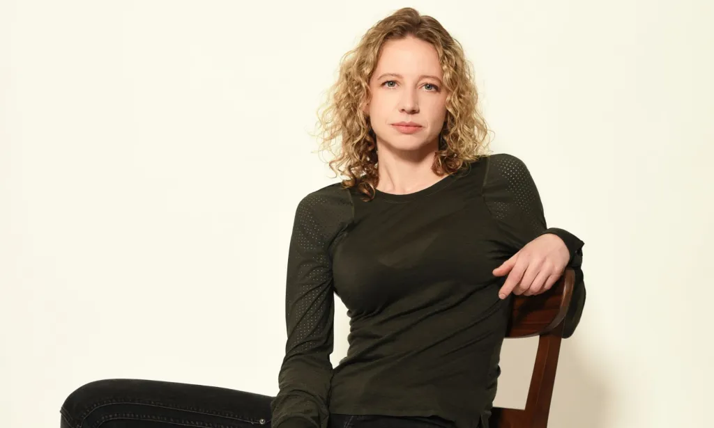 [headshot] image of customer (for a clothing boutique)