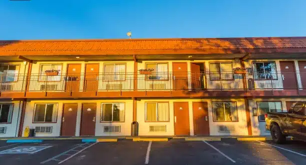 Hotel-vs-Motel-vs-Inn