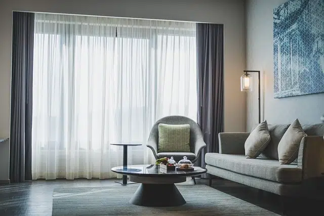 group-vs-transient-booking