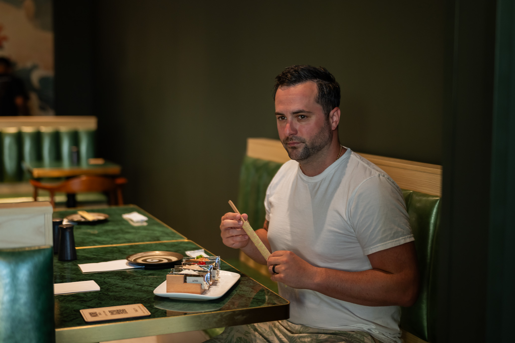 Nori Bar Waikiki: Hand Rolls, Cocktails and a Table You Order From Your Phone