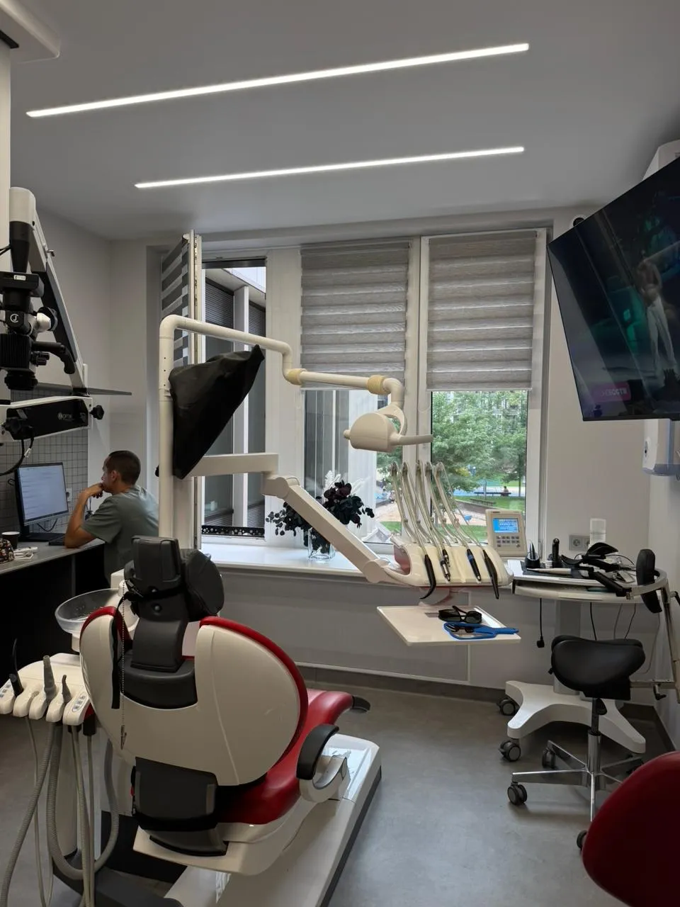 image of patient consultation (for a dental office)