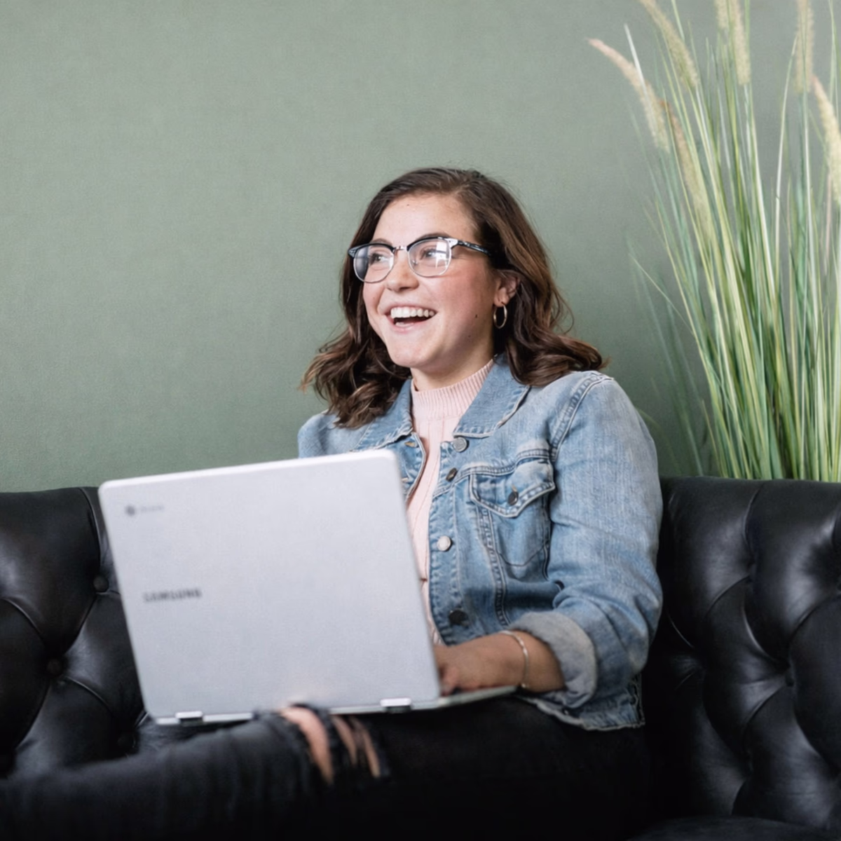 Recruiter working at a laptop