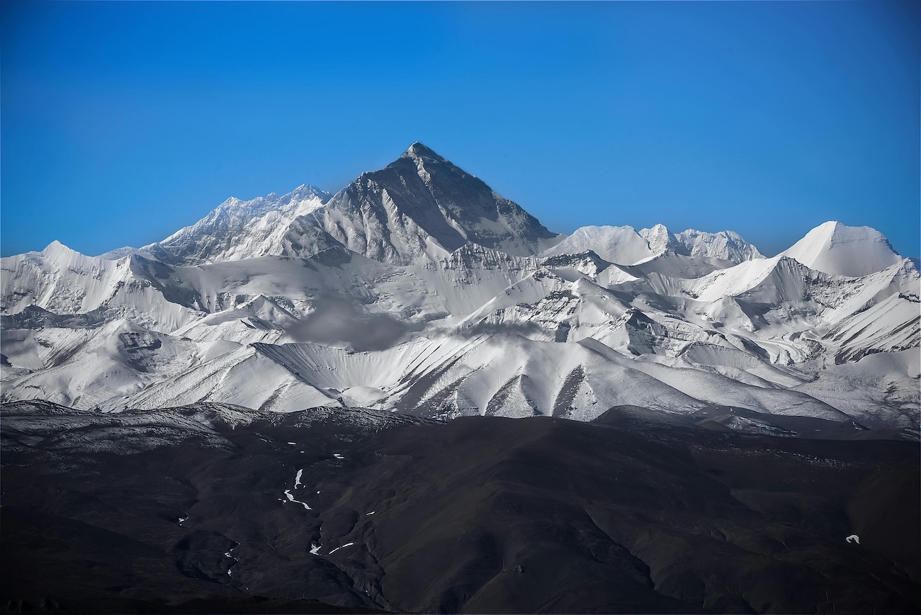 Mount Everest: The Death Zone, the Bodies, and the Queue at the Top of the World