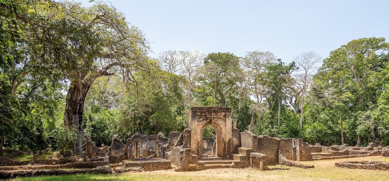 Gedi: The Lost Swahili City in the Kenyan Forest and the 600-Year Mystery of Why It Was Abandoned