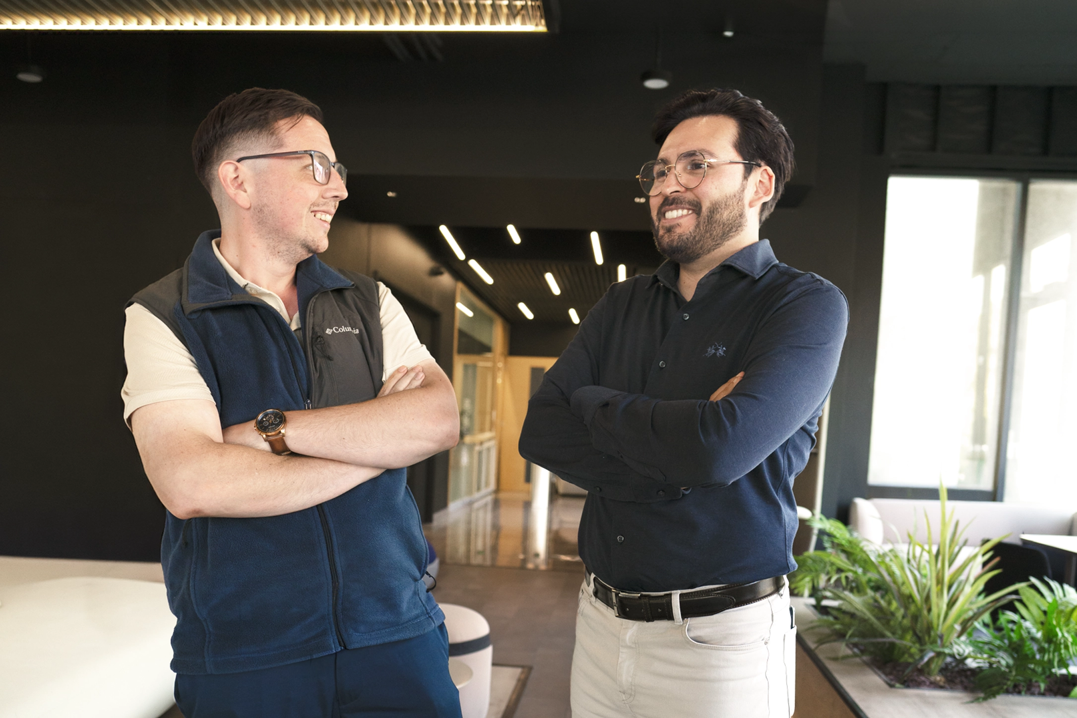 Un grupo de personas en reunión