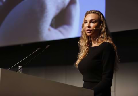 Dr. Shauna Shapiro speaking in Iceland