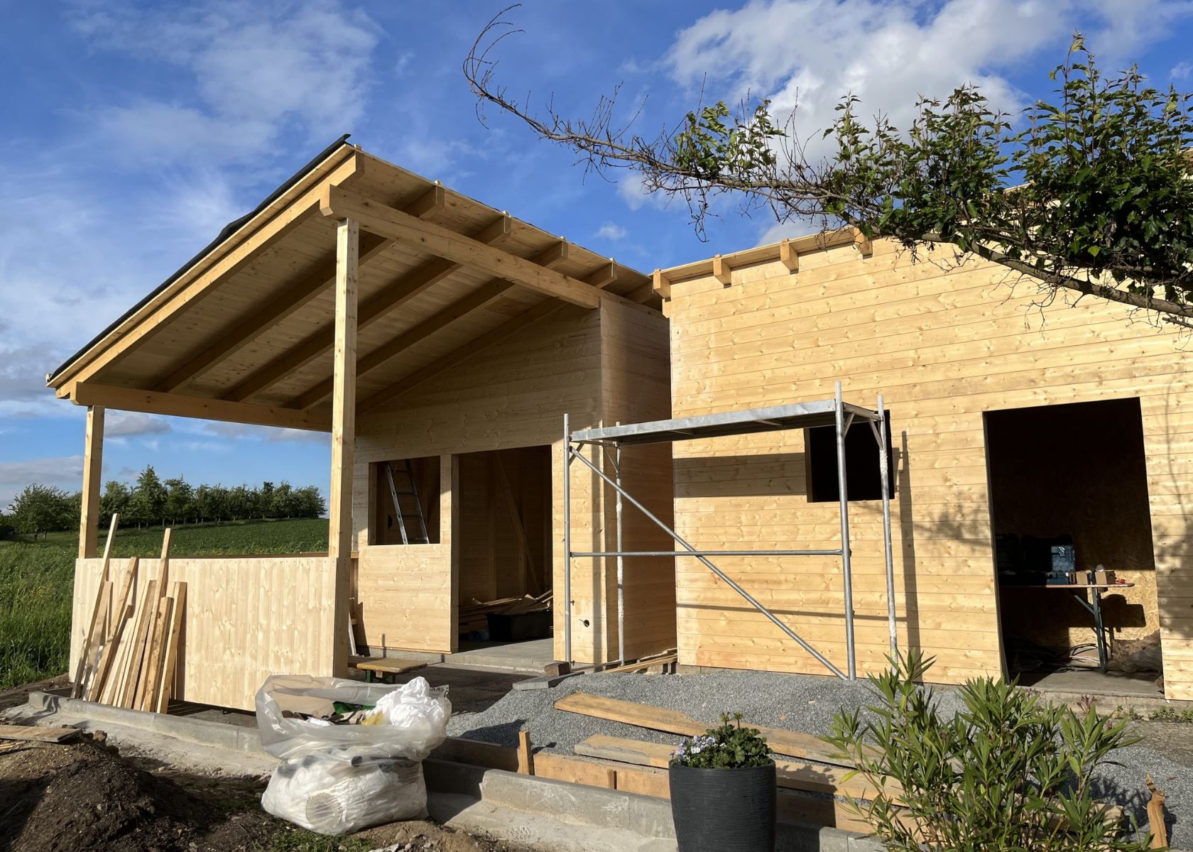 Gartenhäuser & Holzlager